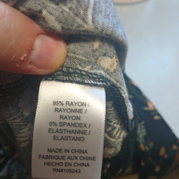 Studio B by Bobeau women's black floral midi dress Size Medium - Picture 6 of 6